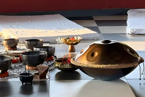 Sound healing practitioner